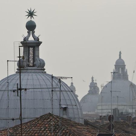 Отель Nel Cuore Di Venezia Экстерьер фото